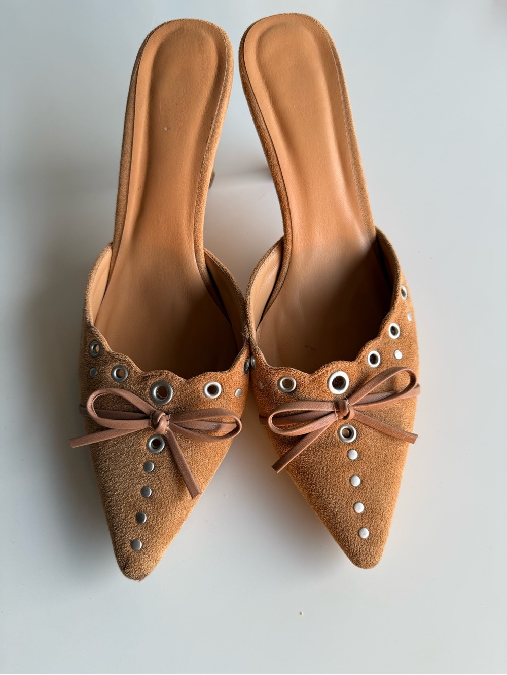 Vintage Tan Suede Pointed Toe Kitten Heel Mules Size 10